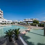 Appartamenti Diffusi Di Villa Fiorita Con Accesso Alle Piscine Della Struttura Principale